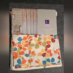 Lush Decor Weeping Flower Shower Curtain (New)